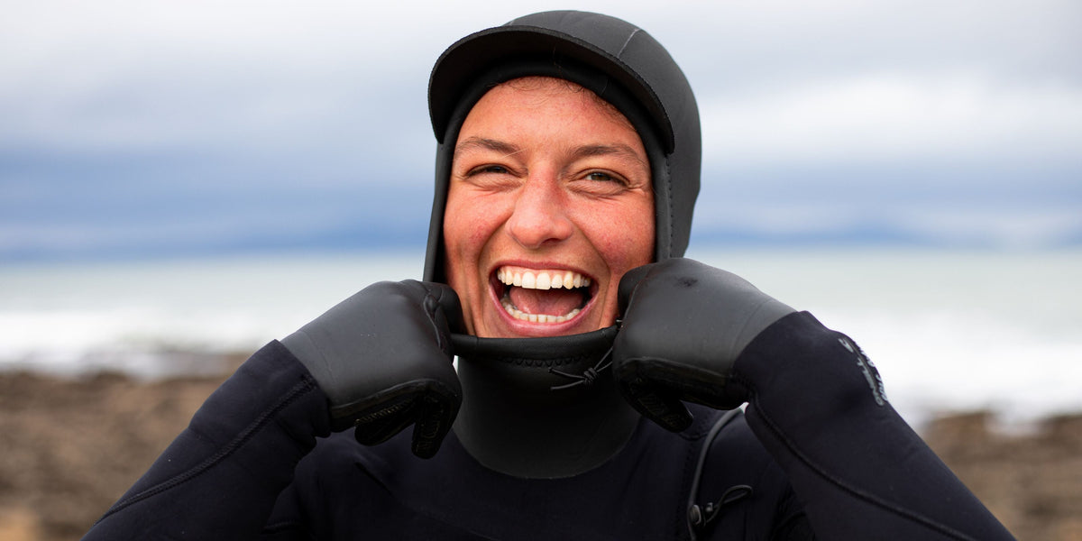 Neopren oprema Bananaway: obleka, čevlji, majica, kapa in rokavice za sup, kite, wing foil, surf in druge vodne športe